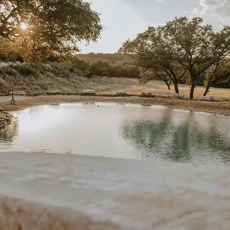 Villa Nest - Texas Tiny House With A Big View